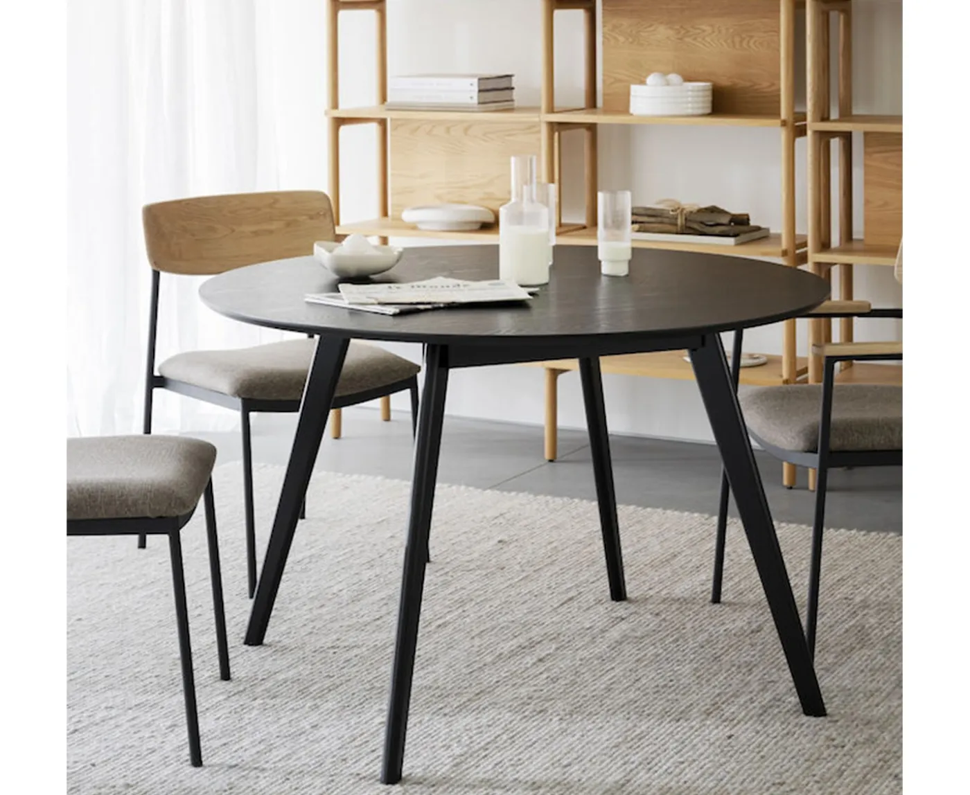 Rowico Home Yumi Matbord Svartbetsad Ø115