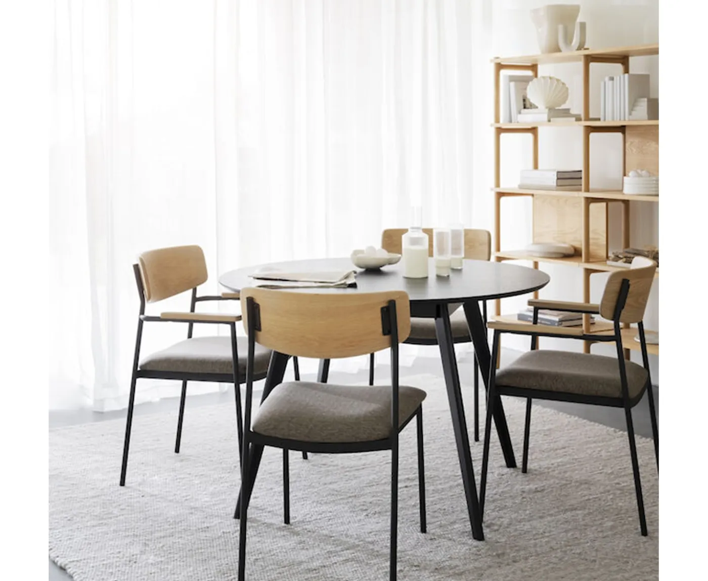 Rowico Home Yumi Matbord Svartbetsad Ø115