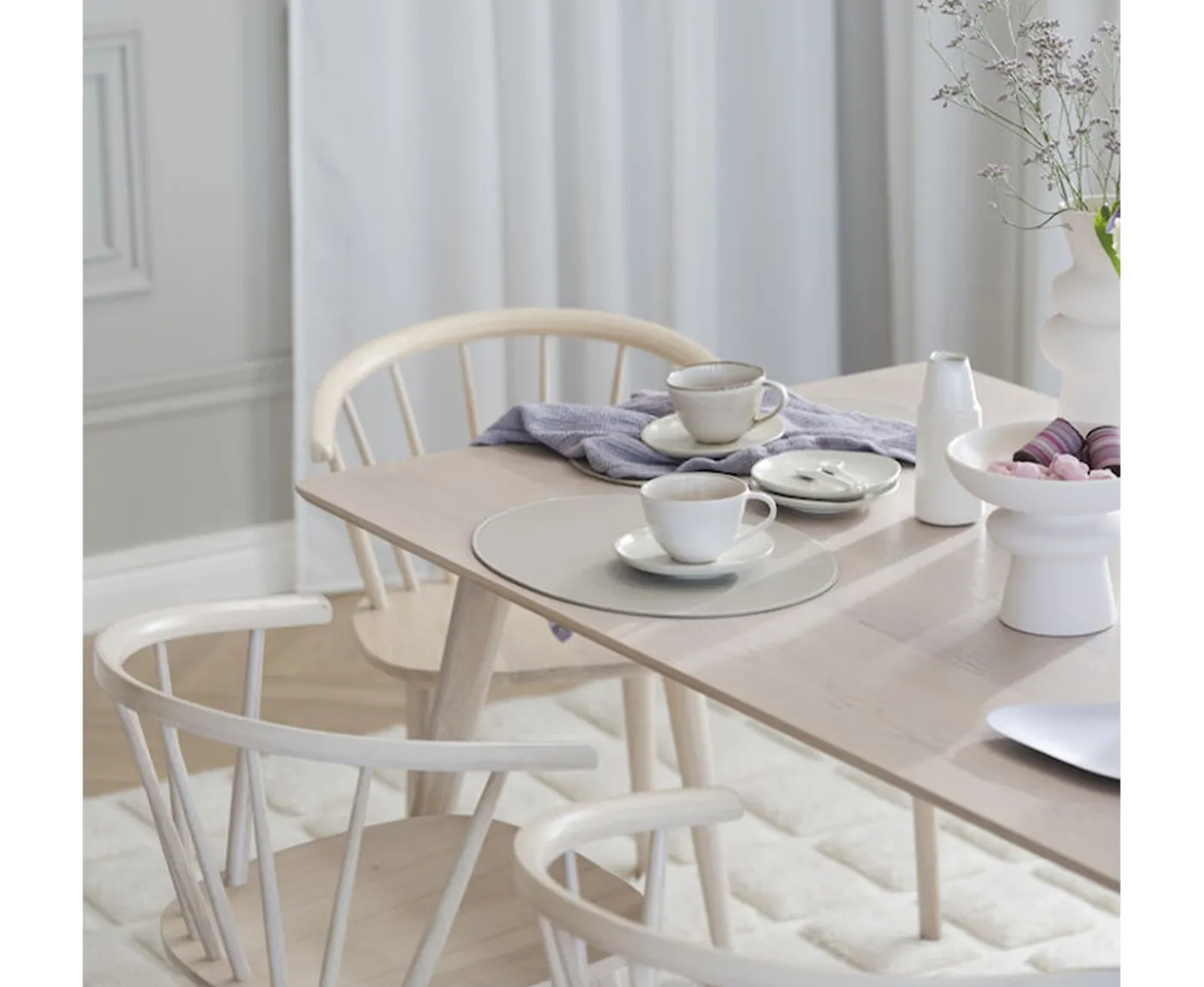 Rowico Home Yumi Matbord Vitpigmenterad 190cm