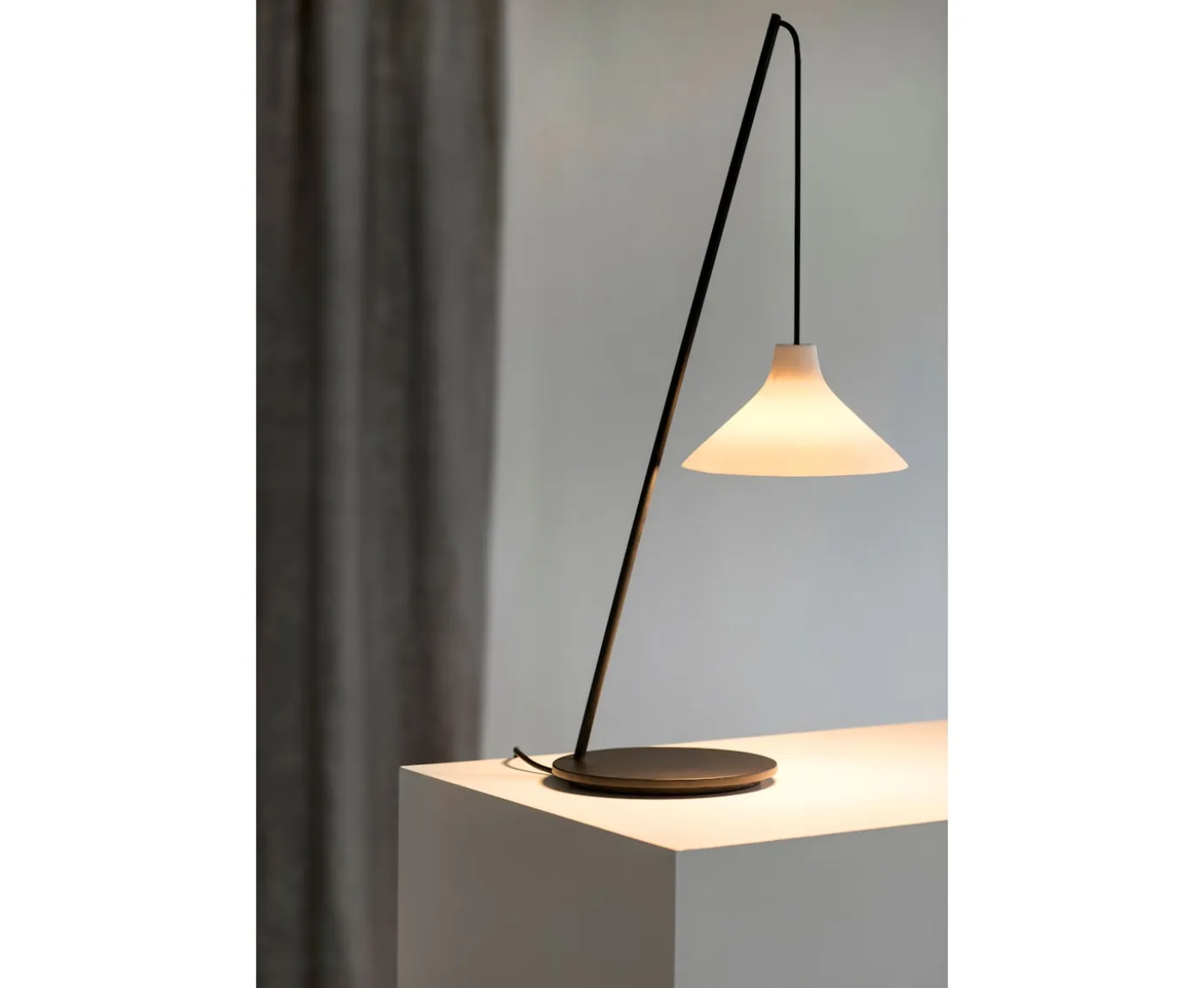 Serax Seam Bordslampa White 71cm