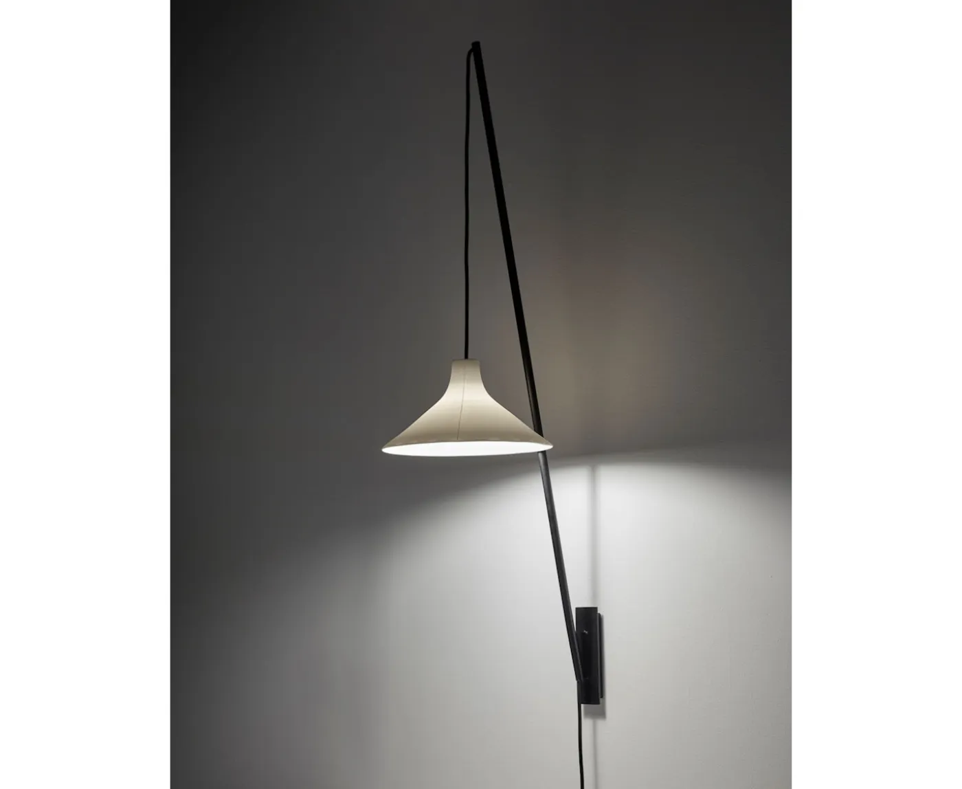 Serax Seam Vägglampa White Medium
