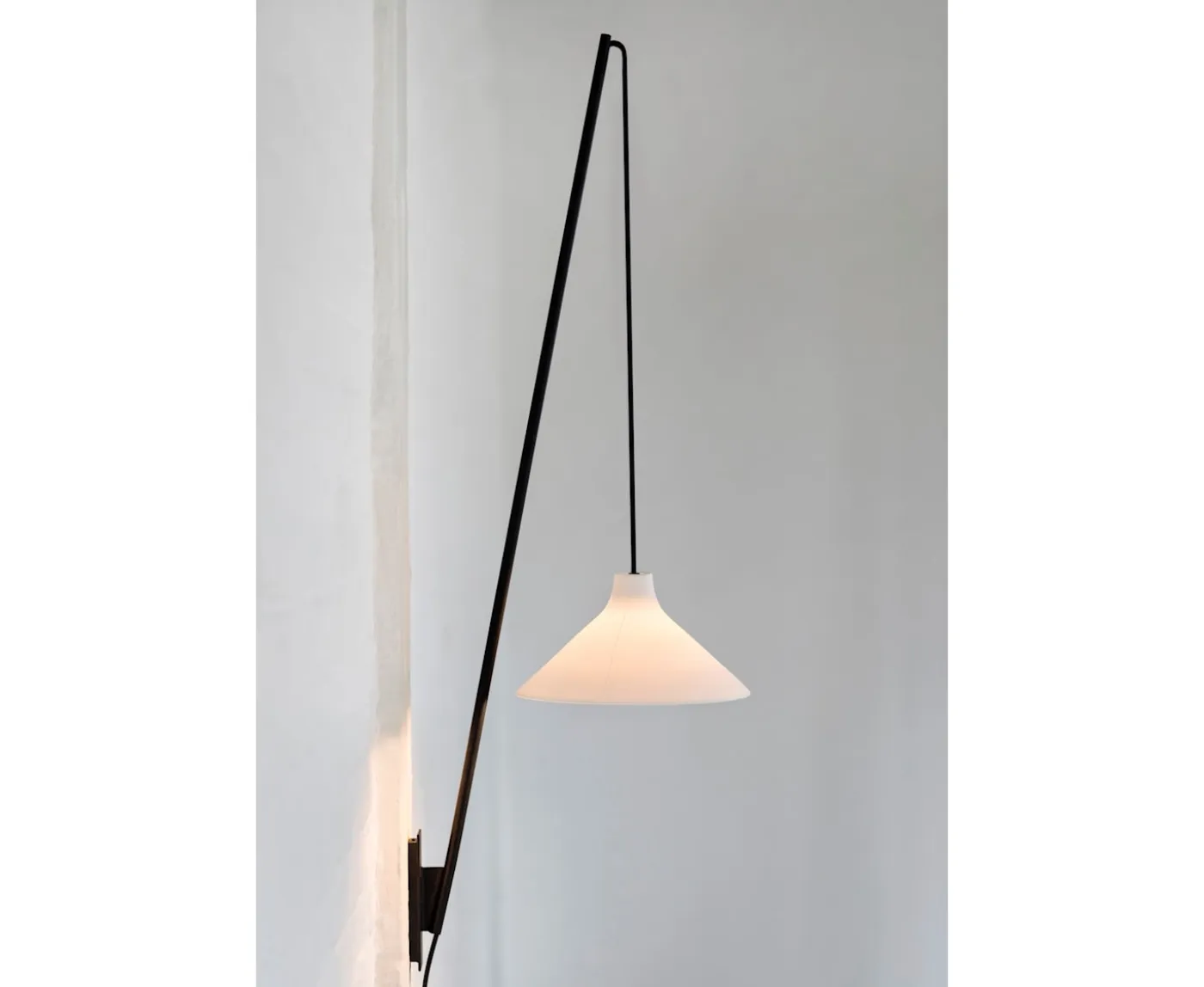 Serax Seam Vägglampa White Medium