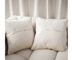 Sleepo Collection I am here Kuddfodral Offwhite