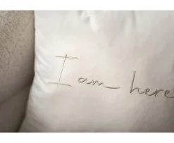 Sleepo Collection I am here Kuddfodral Offwhite
