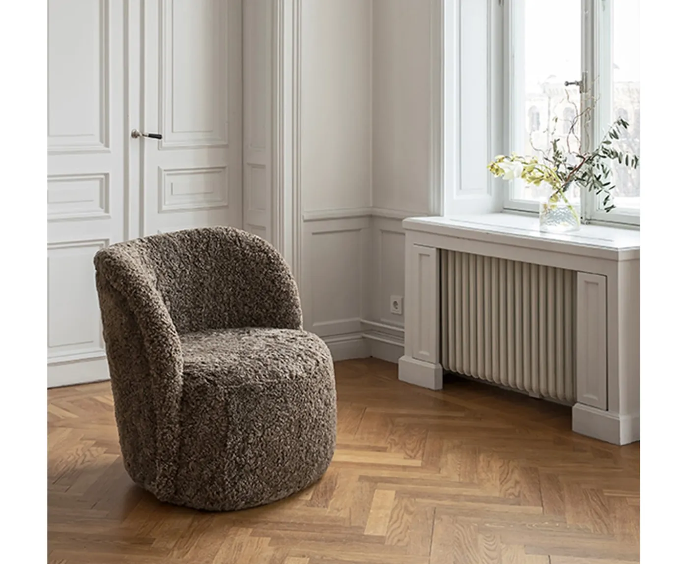 Sleepo Collection Lollo Fåtölj Fårskinn Brown