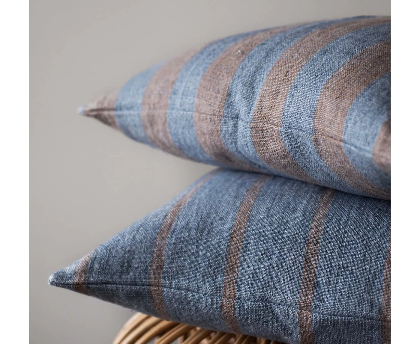 Tell me more Melvin Kuddfodral Beige Stripe 50x50
