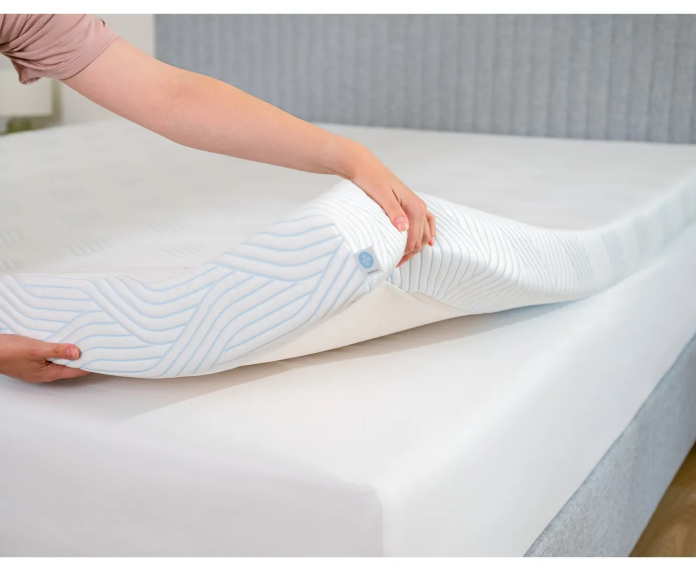Tempur Pro Luxe SmartCool Bäddmadrass Fast 10cm 140x200