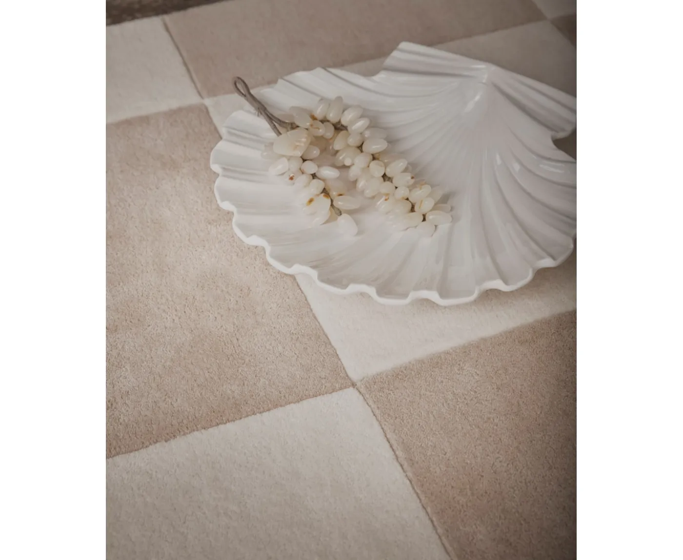 Tinted Hafstrom Ullmatta Beige/White 170x240