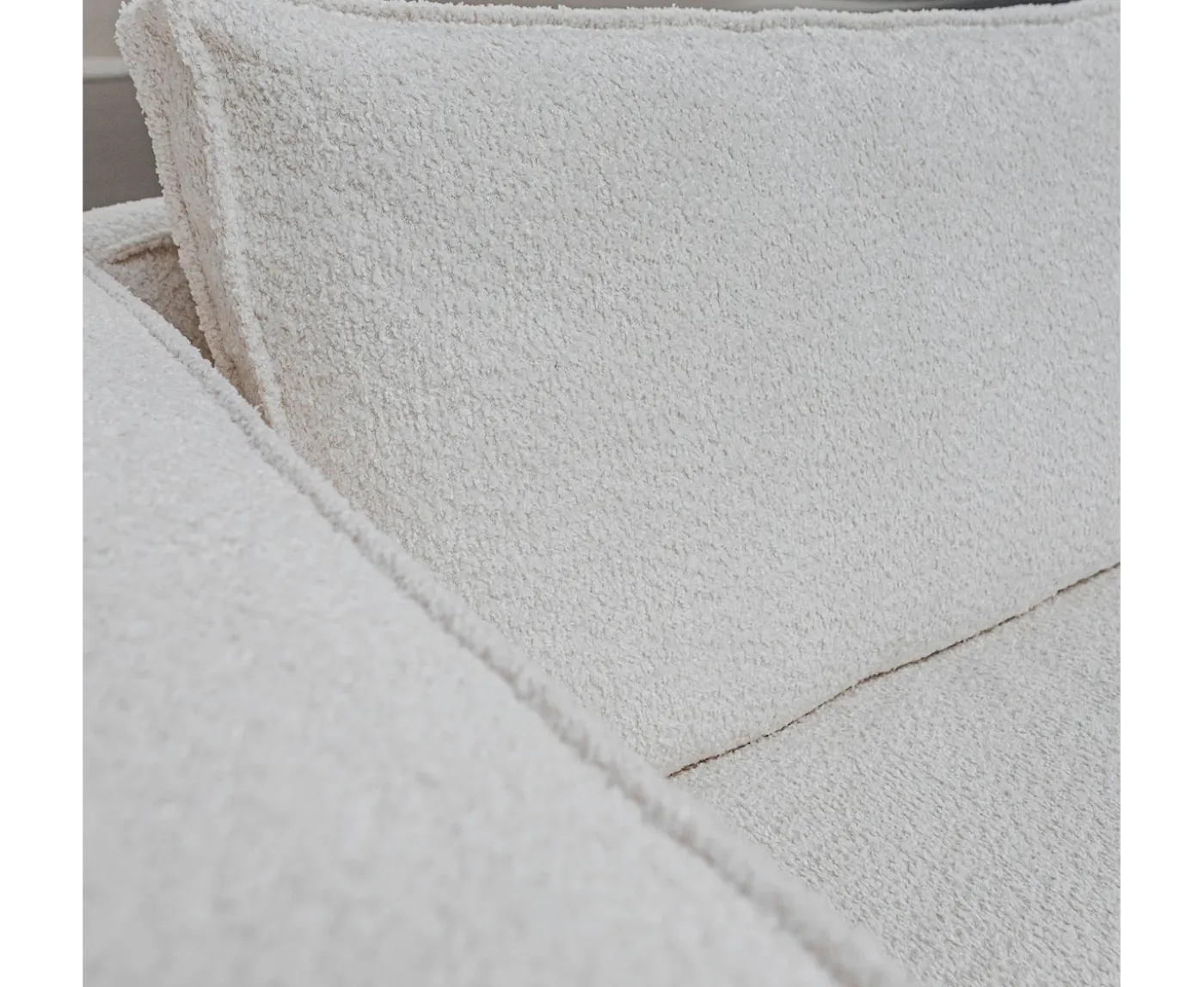 Tinted Klinge Soffa Bouclé Soft Offwhite 243cm