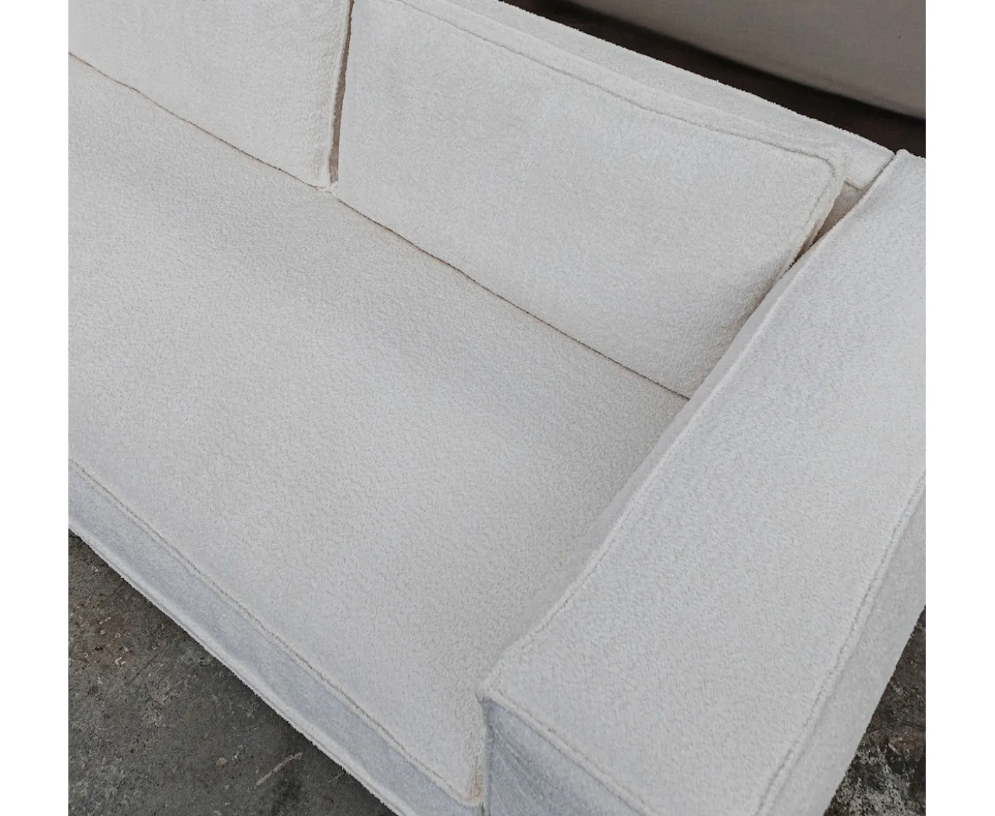 Tinted Klinge Soffa Bouclé Soft Offwhite 243cm