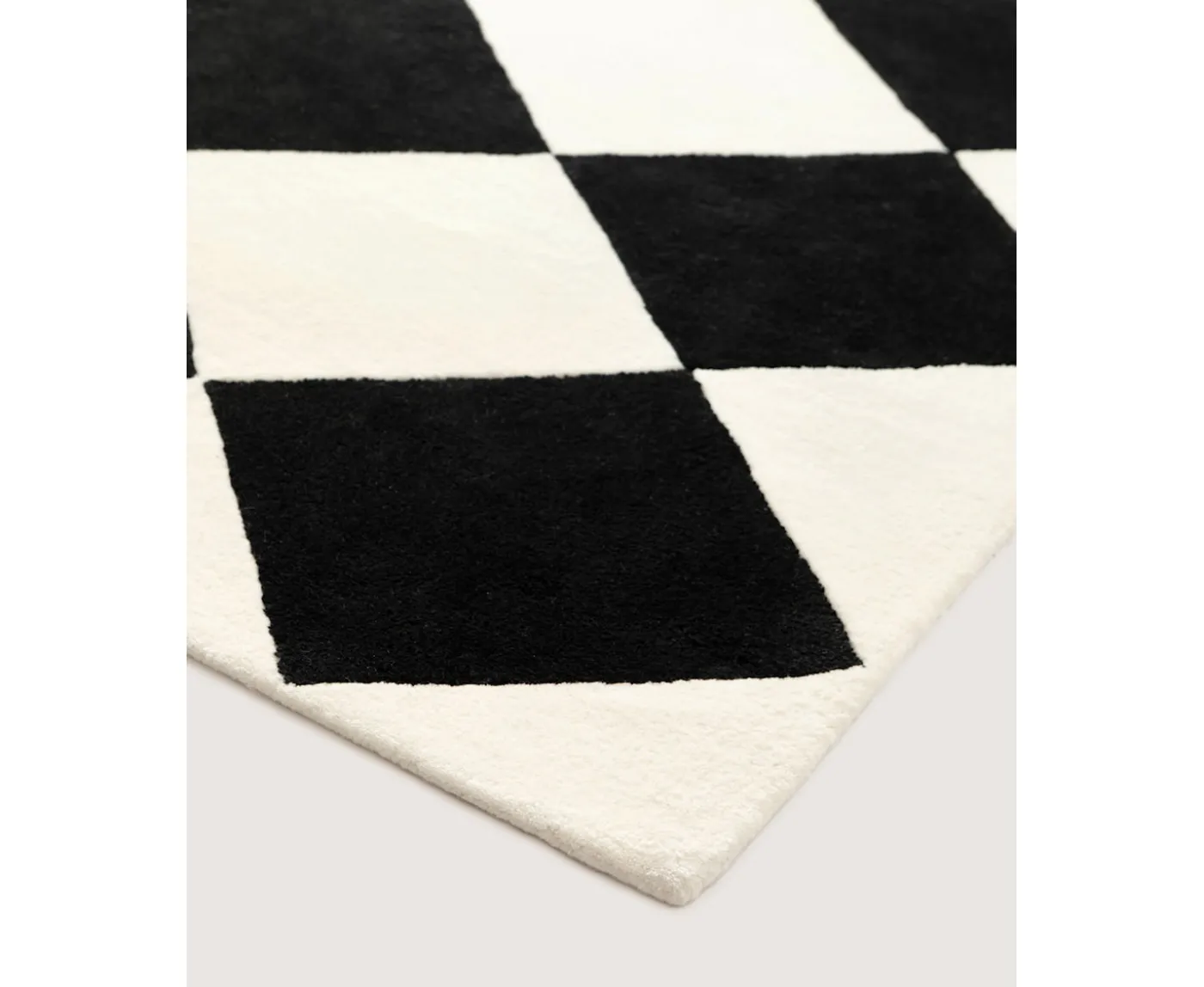 Tinted Tenman Ullmatta Black/White 170x240