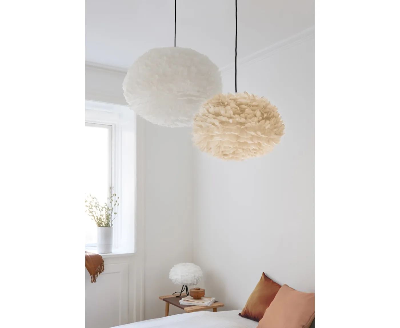 Umage Eos Fjäderlampa Ljusbrun Medium