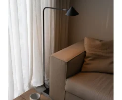Watt & Veke Kuro Golvlampa Black 120cm
