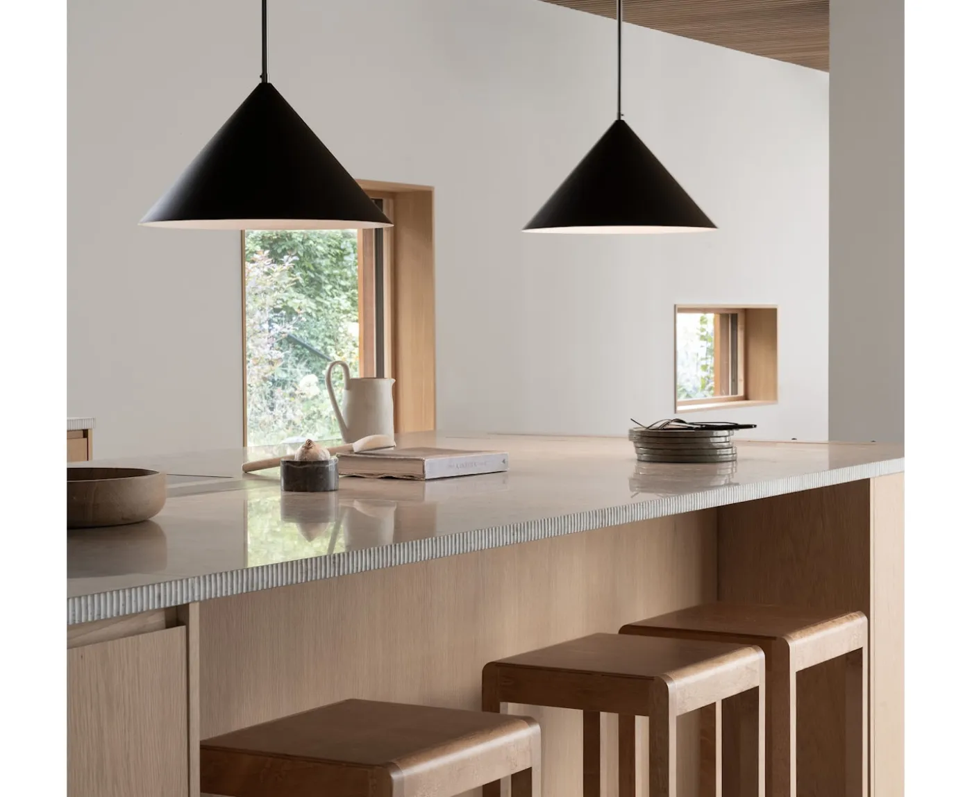 Watt & Veke Kuro Taklampa Black Ø45
