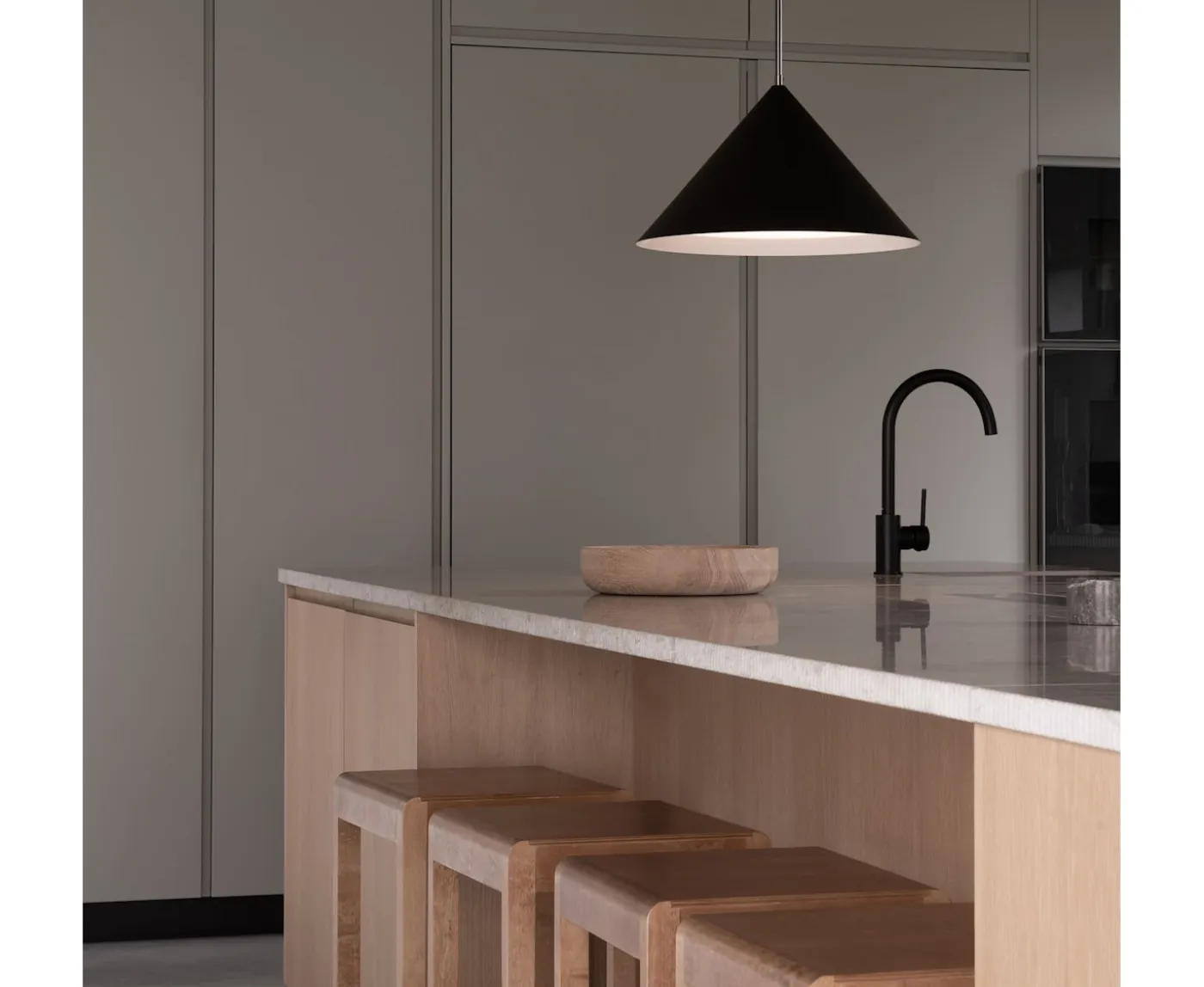 Watt & Veke Kuro Taklampa Black Ø45