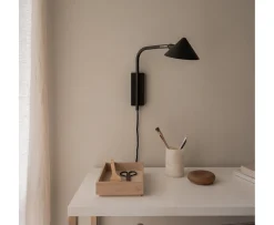 Watt & Veke Kuro Vägglampa Black 32cm