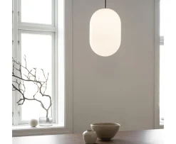 Watt & Veke Noor Taklampa Opal/Black Large
