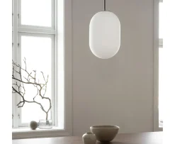 Watt & Veke Noor Taklampa Opal/Black Large