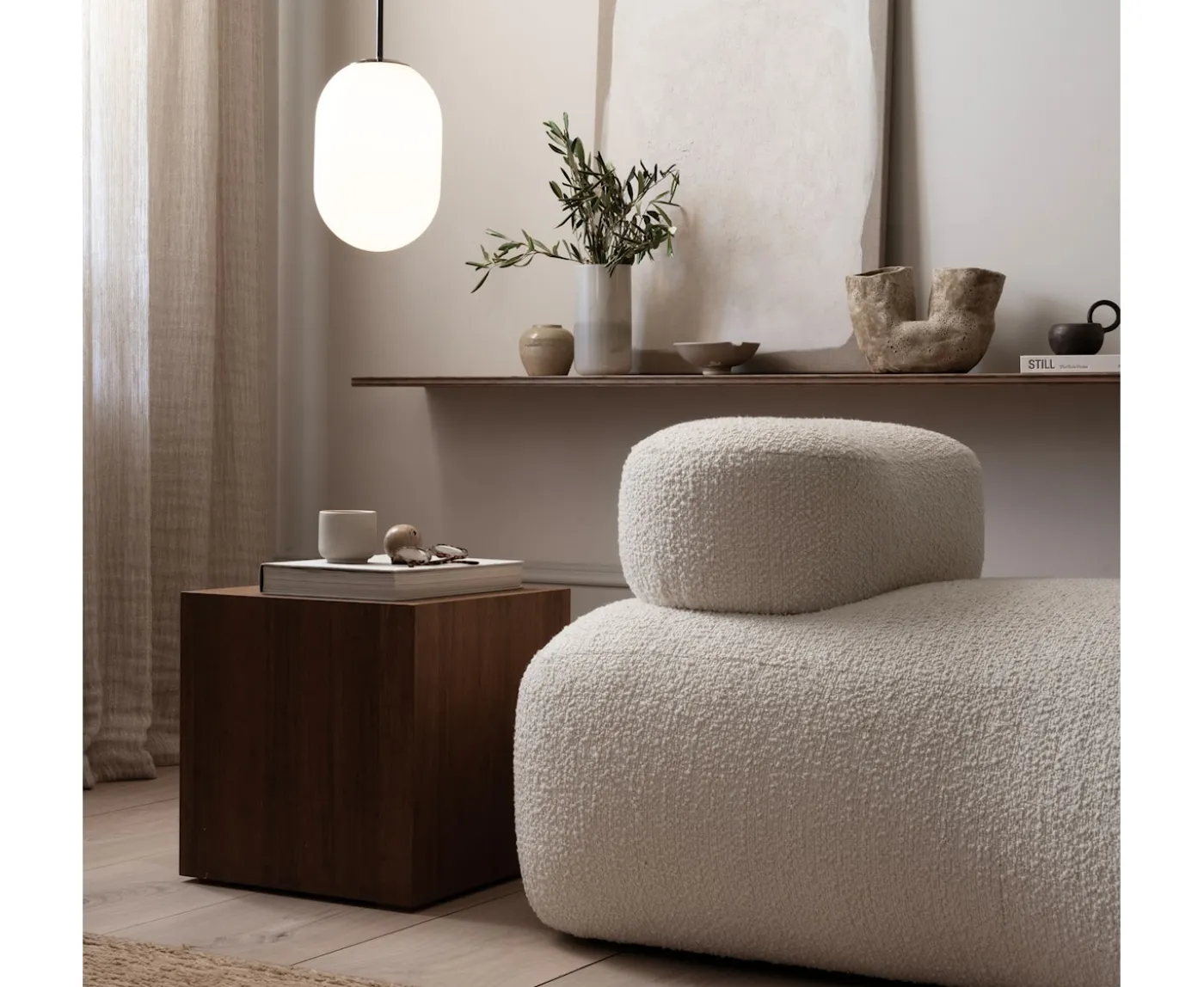Watt & Veke Noor Taklampa Opal/Black Medium