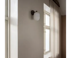 Watt & Veke Noor Vägglampa Opal/Black 24cm
