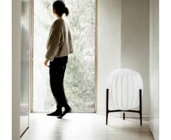 Watt & Veke Prisma Golvlampa Dark Ash/White 69cm