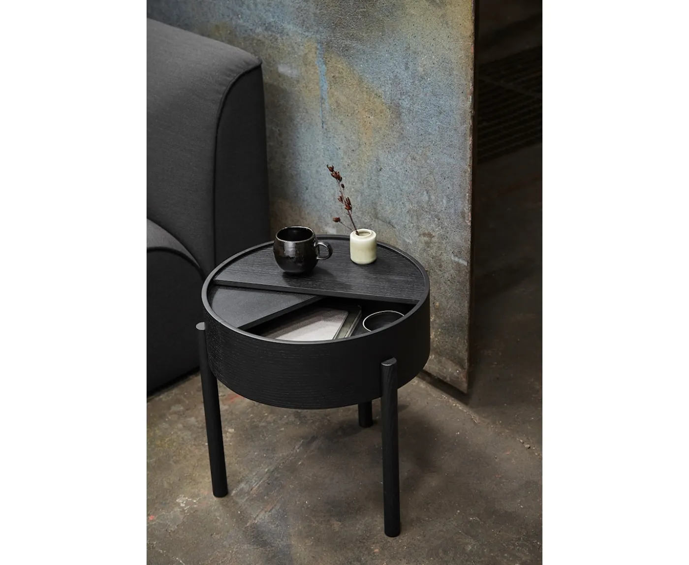 Woud Arc Sidobord Black Ash Ø42