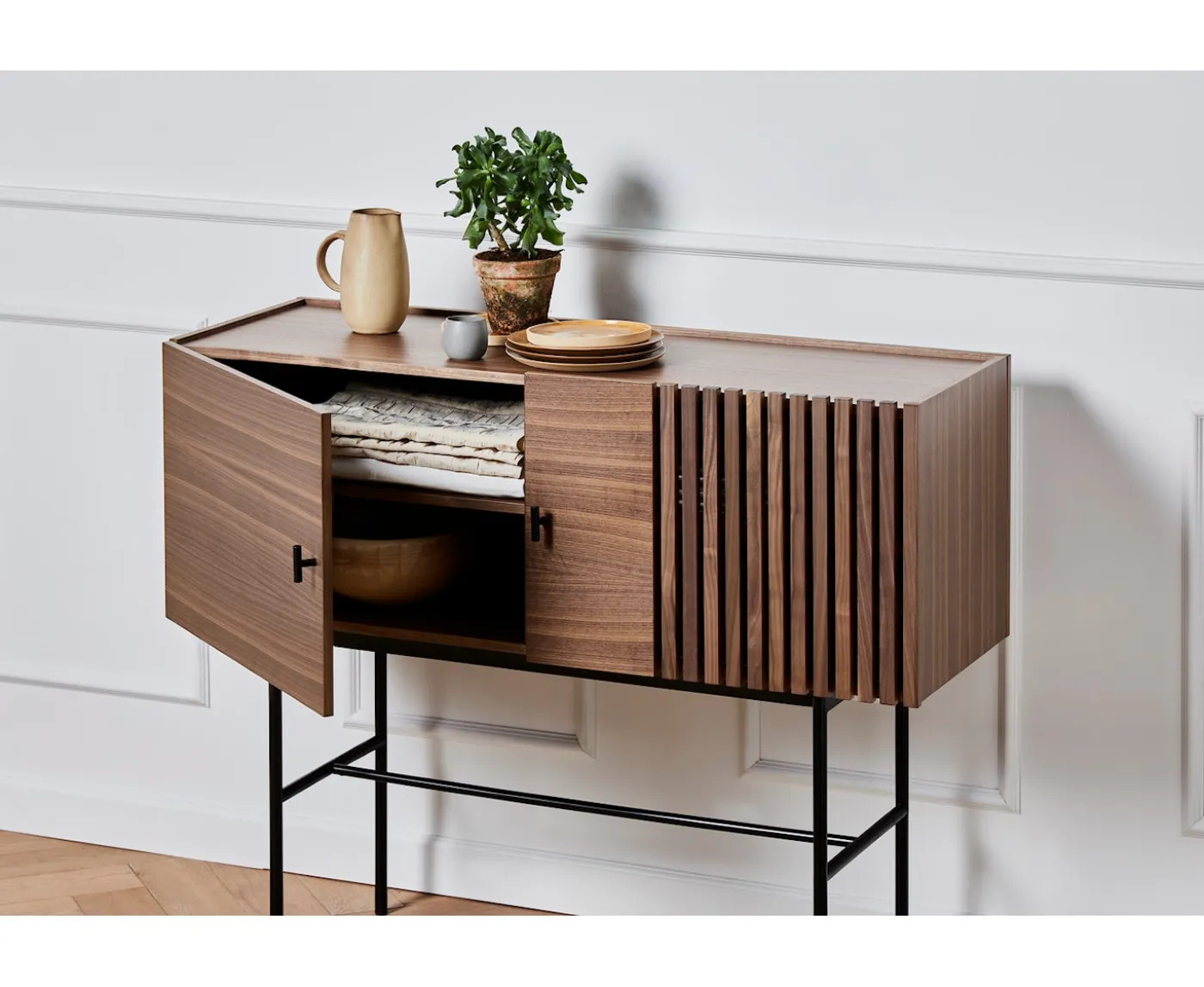 Woud Array Sideboard Walnut/Black 120cm
