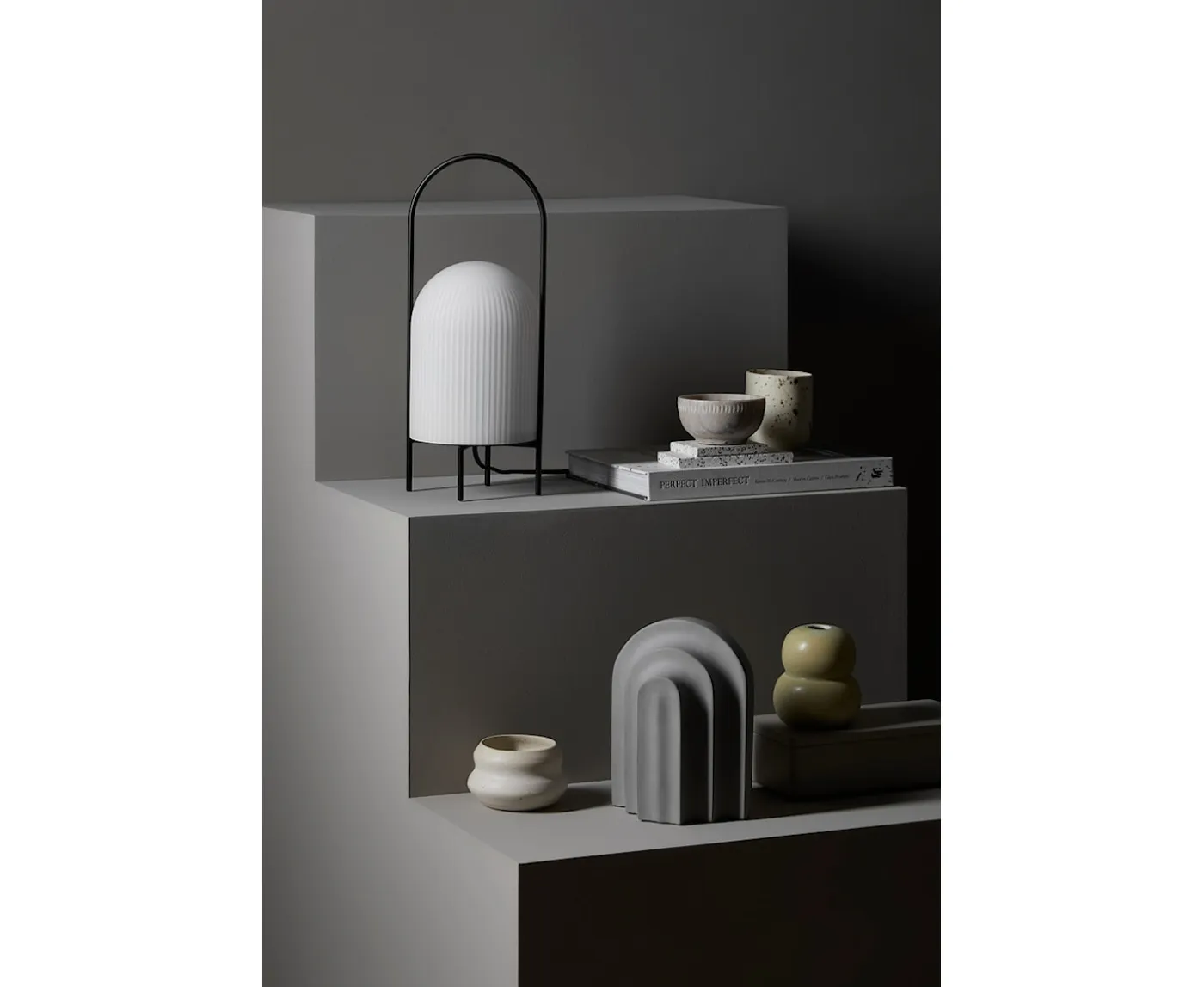 Woud Ghost Bordslampa Svart