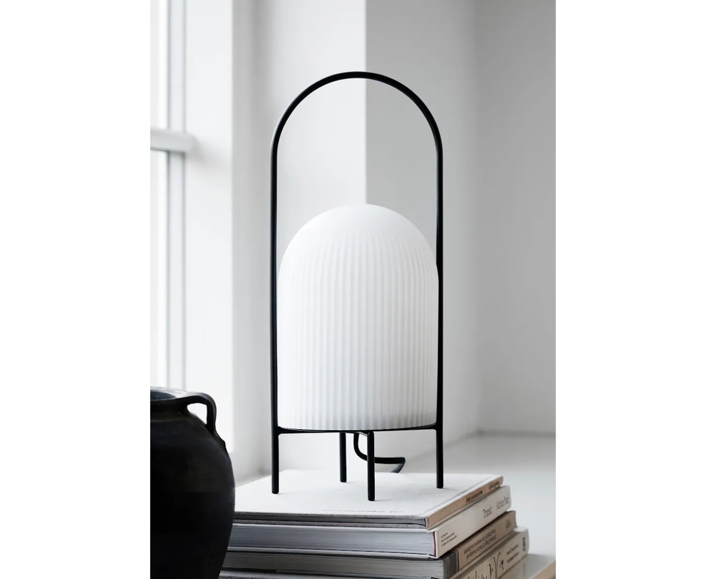 Woud Ghost Bordslampa Svart