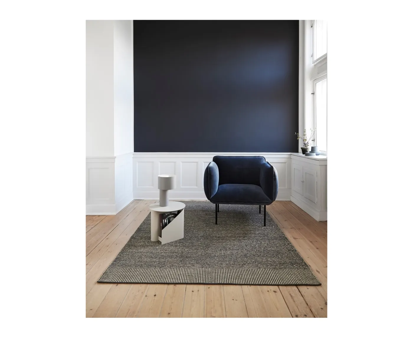 Woud Tangent Bordslampa Cool Grey Ø20