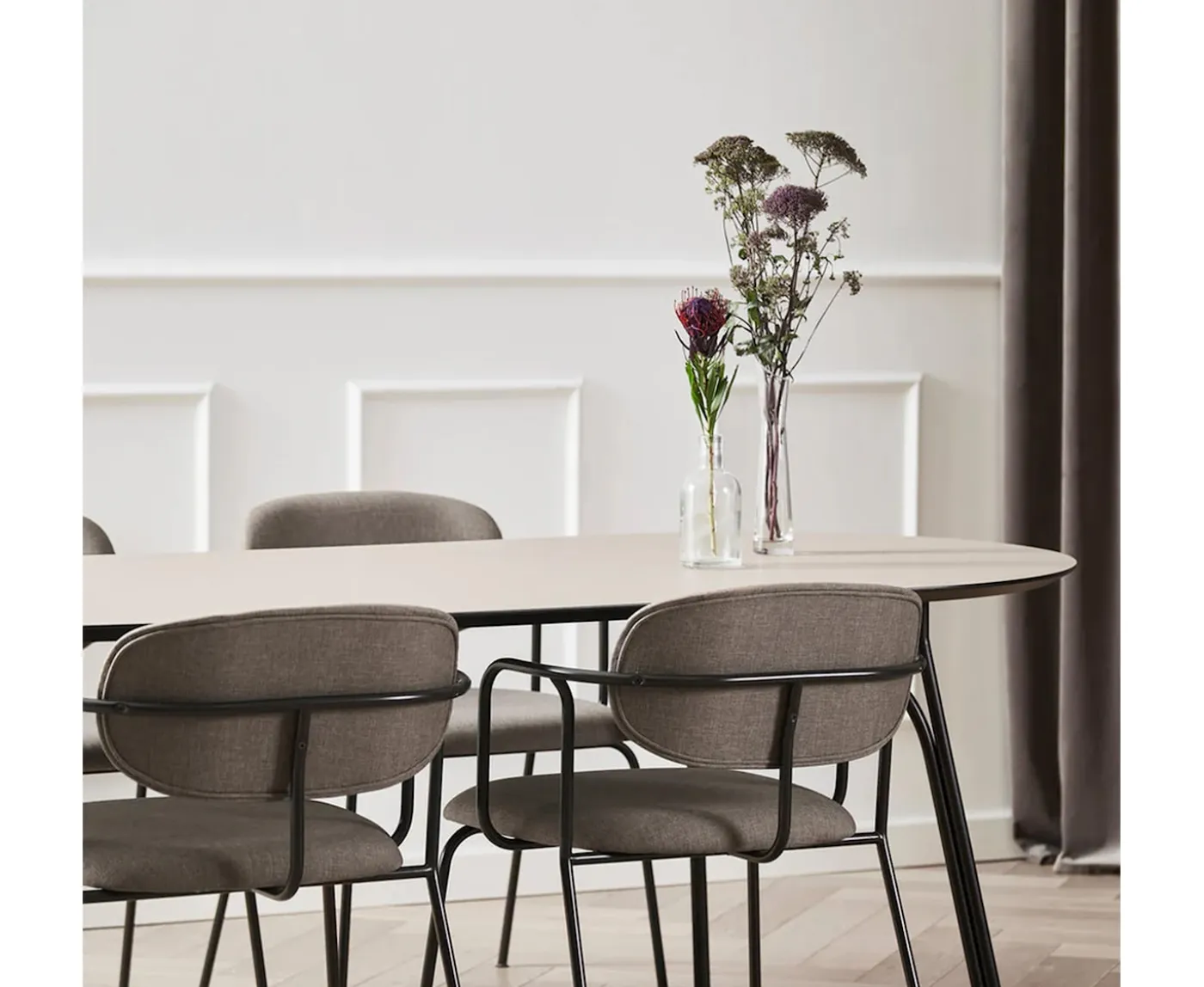 Woud Tree Matbord Beige/Svart 220cm